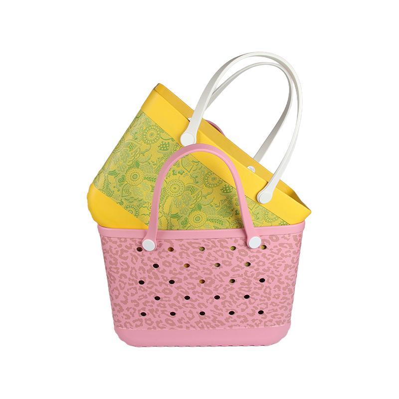 Versatile Beach Bags Adapt to Active Lifestyles