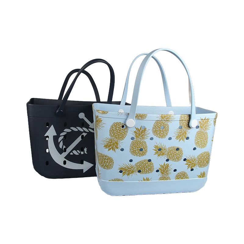 Traveling with Ease: Why Rubber Beach Bags Are Ideal for Vacation